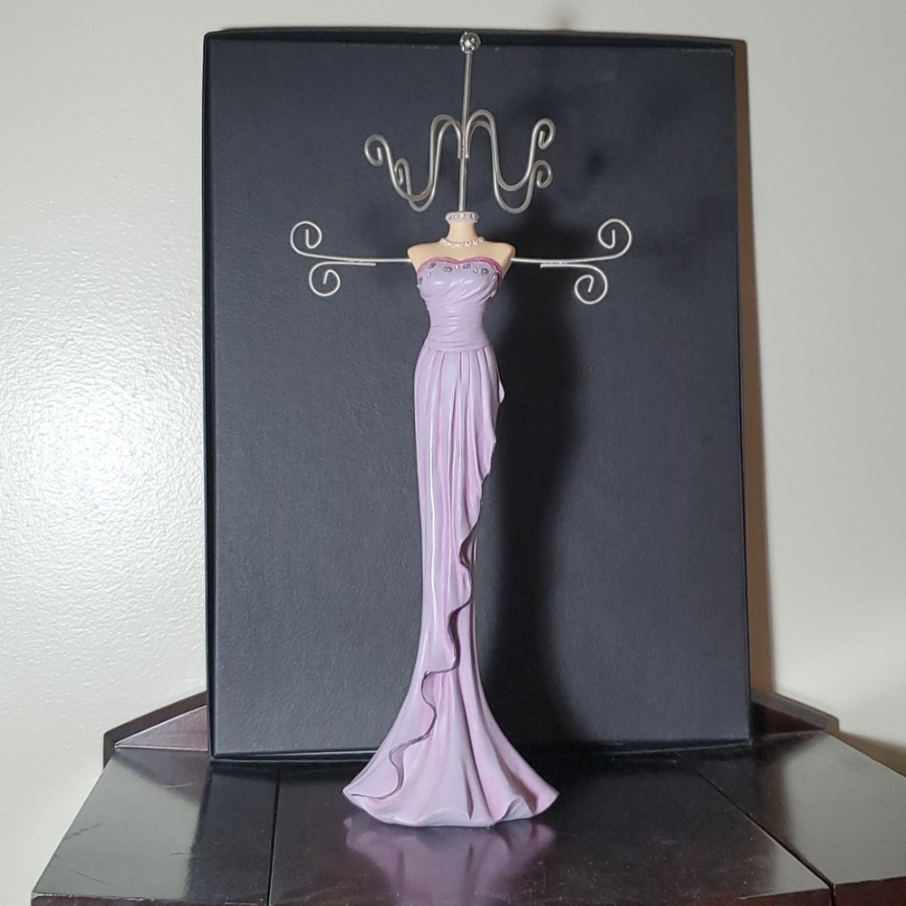 COPY - Ceramic dress jewelry holder